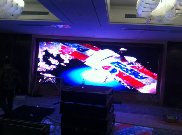 南京彩耀電子LED顯示屏P2.5室內全彩